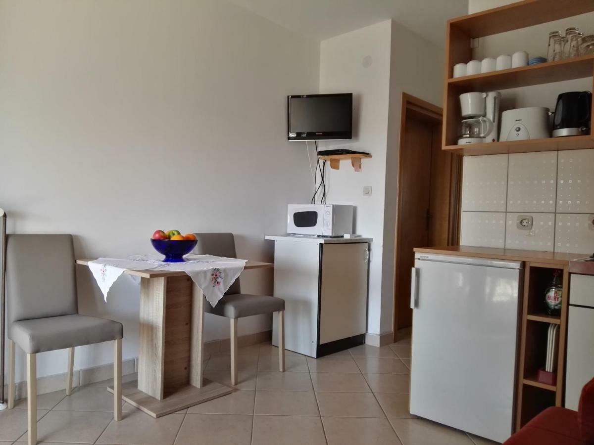 Apartment Pezić Veglia Exterior foto